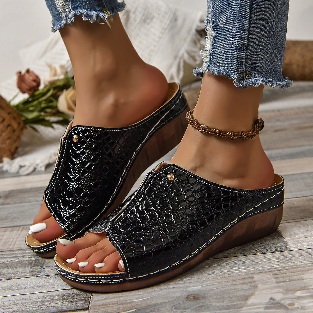 Fashion Crocodile-pattern Wedges Sandals Summer Outdoor Thick-soled Slippers Fish Mouth Shoes For Women